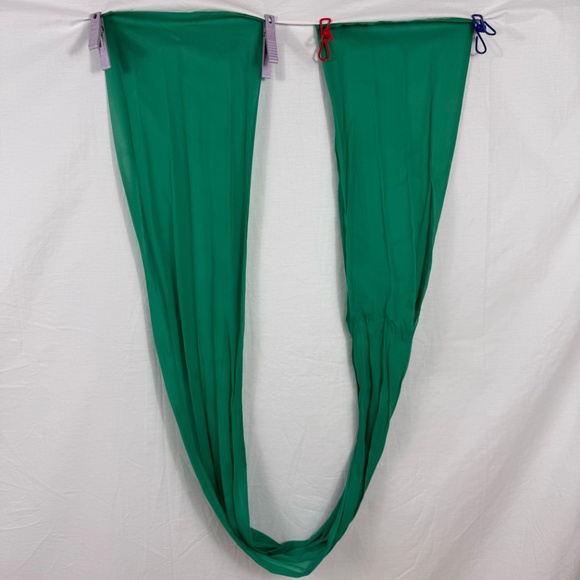 Green Scarf 10" x 71" No Tags - Picture 4 of 7